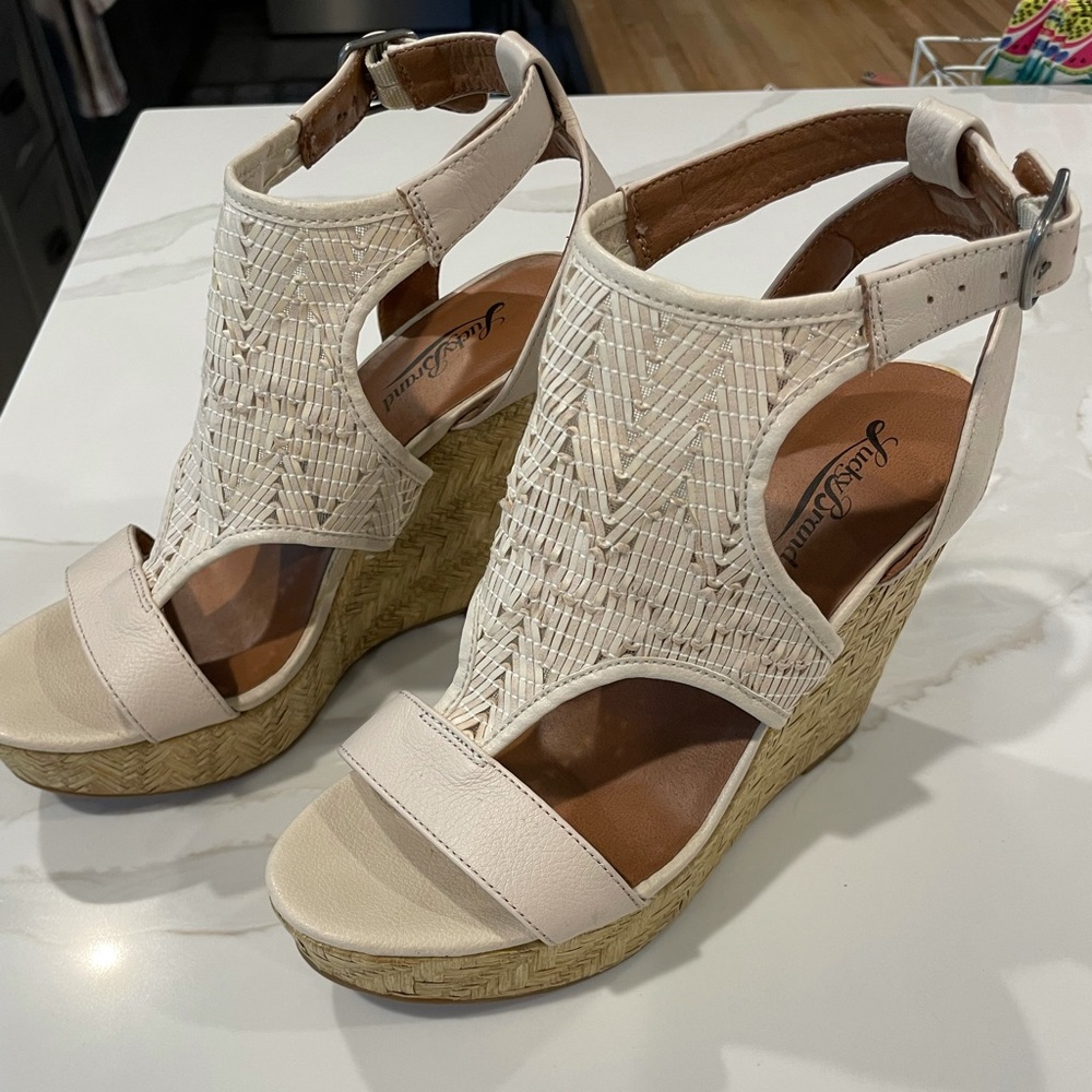 Lucky Brand Cream Wedges